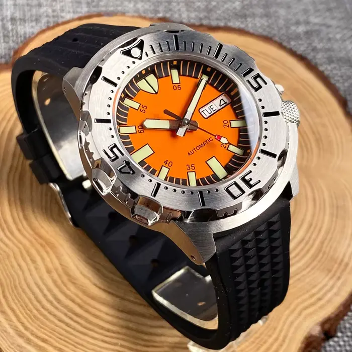 Montre Monster Orange Tandorio pour Hommes Robuste et Élégante Mécanique avec Boîtier Acier Inoxydable et Bracelet en Acier Occasions Spéciales et Activités Extérieures