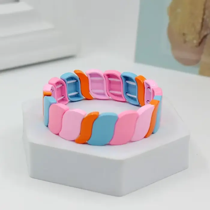 Bracelet en émail feuille géométrique superposé macaron color femme romantique occasions spéciales