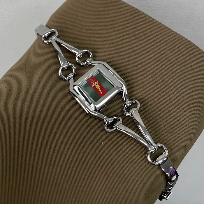 Montre quotidienne étanche pour femme CILOA