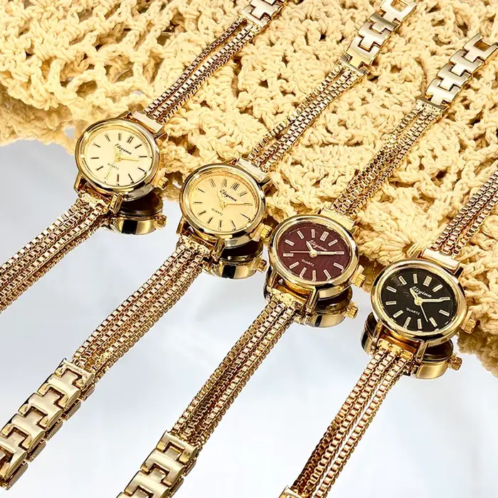 Bracelet de montre élégant à franges pour femme