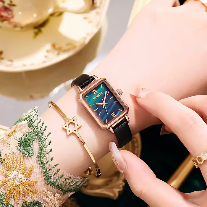 Dames Rectangle montre-Bracelet rétro échelle cadran Bracelet en cuir montre femmes élégant analogique Quartz montres pour cadeau