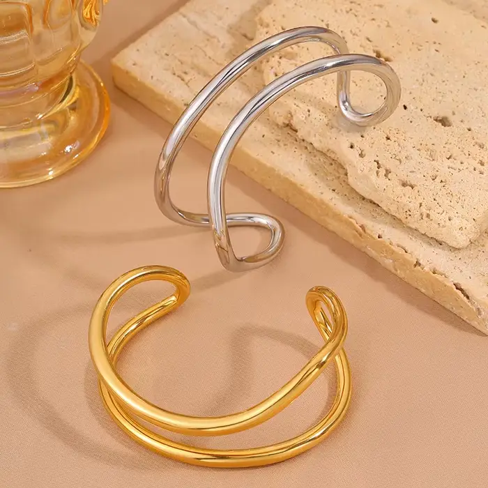 Bracelet en acier inoxydable - bague simple et élégante