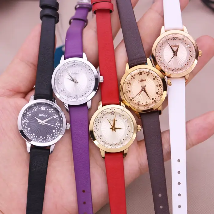 Montre à quartz en cuir avec petits biscuits pour femme