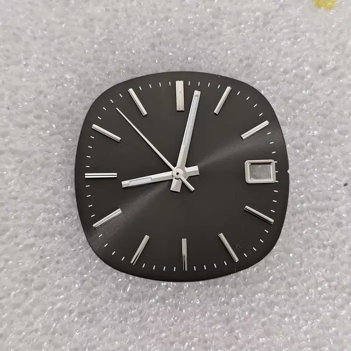 Boîtier de montre en forme de téléviseur 38 mm, argenté, tonneau, coussin, vintage années 70, sans l
