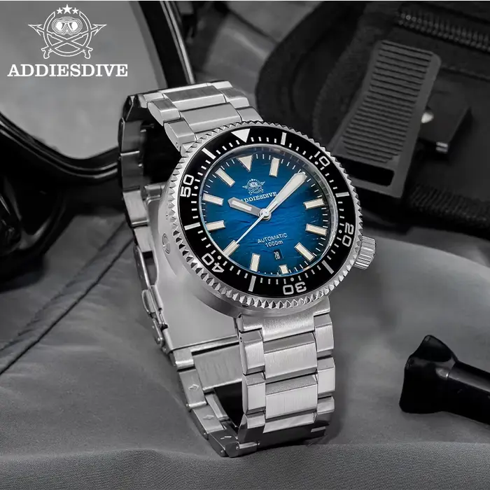 ADDIESDIVE Nouvelle Montre de Plongée de Luxe 2026 100 Bar Super Lumineuse avec Lunette en Céramique Personnalisée Verre Saphir Acier Analogique