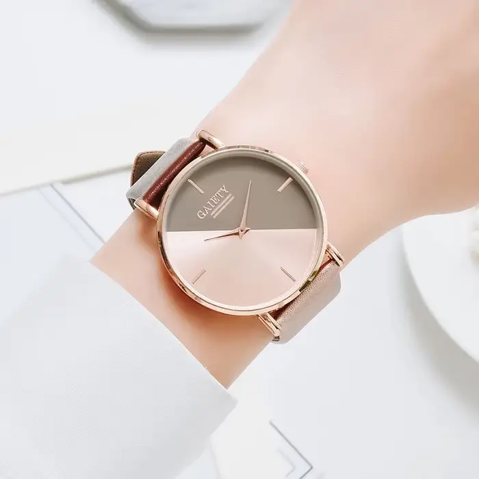 Montres en cuir or rose pour femmes