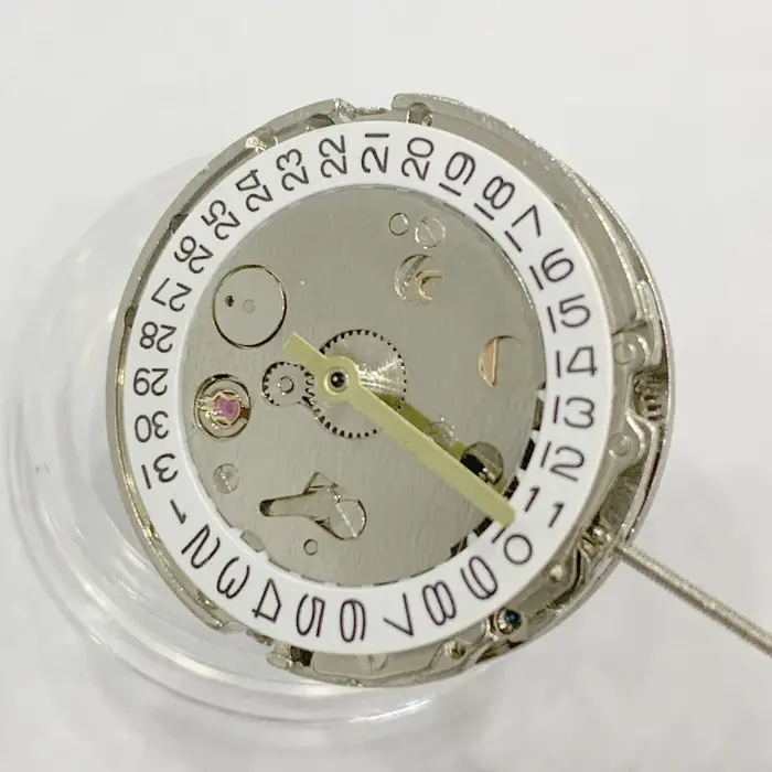 Mouvement de montre 2813 avec calendrier simple et trois aiguilles pour homme et femme occasions spéciales