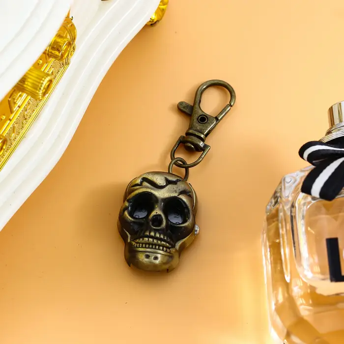 Montre à gousset — Montre suspendue tête fantôme squelette, porte-clés, tête de crâne de Pirate des 