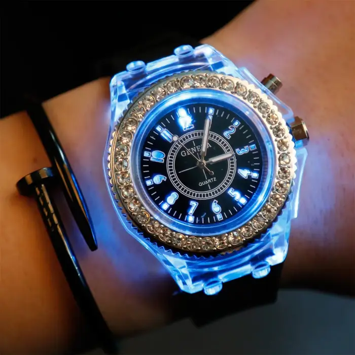 Montre lumineuse LED colorée avec aiguilles fluorescentes en quartz pour étudiants et étudiantes, style mode et décontracté, bracelet en silicone, affichage analogique-digital