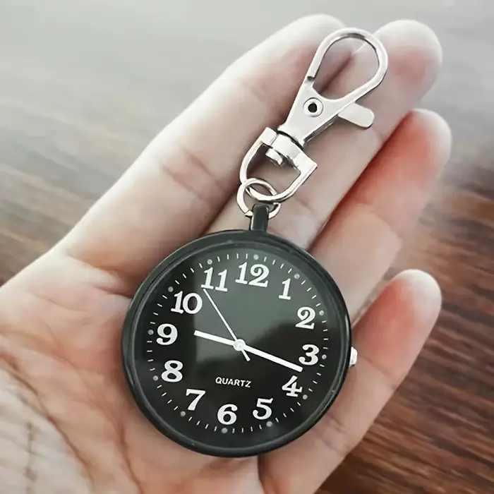Montre de poche à clipser avec mousqueton, à quartz, vintage, facile à lire, avec grand cadran à chi