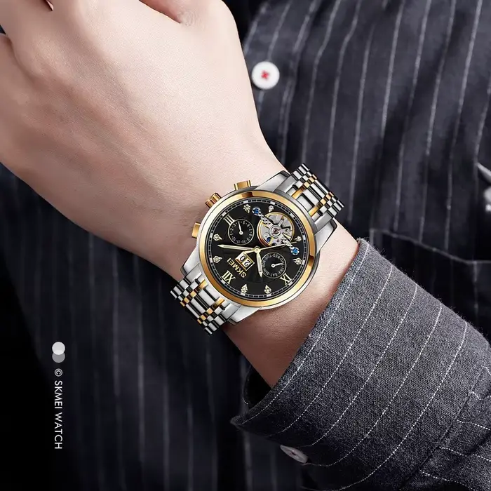 Montre squelette automatique lumineuse résistante à l'eau avec bracelet en acier inoxydable pour hommes affaires et sorties week-end