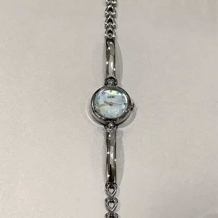 NOUVEAU Bracelet-montre minimaliste pour femmes