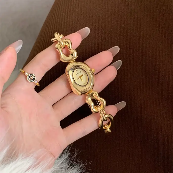 Nouvelles dames personnalisées montres Vintage pour femme fille étudiant mignon bijoux Bracelet Cool femmes