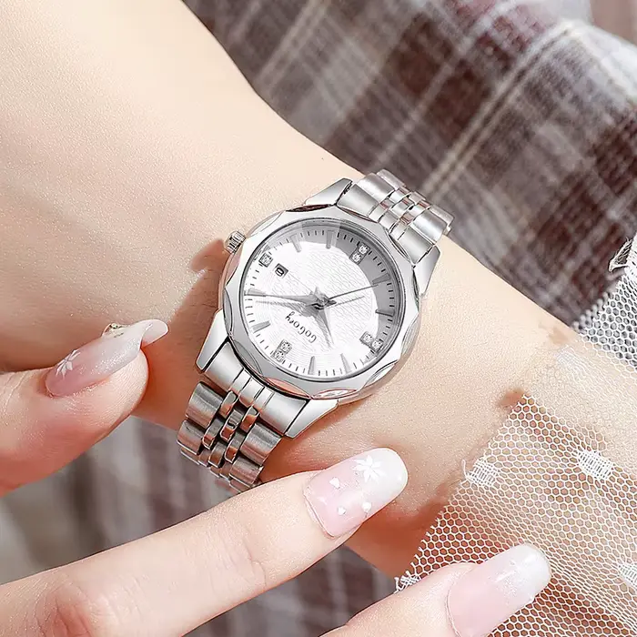 Montre-bracelet élégante pour femmes