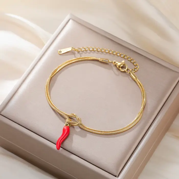 Bracelet en acier inoxydable avec breloque corne italienne émaillée rouge