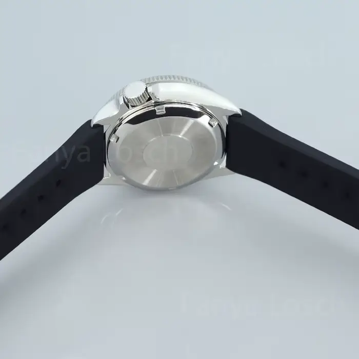 Boîtier de montre couronne à vis argentée 3.8 heures