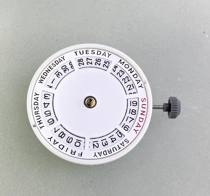 Véritable mécanisme de montre à mouvement mécanique automatique Miyota 8285 Mod Day-Date avec semaine à 12:00/Date à 3:00 heures 21 bijoux