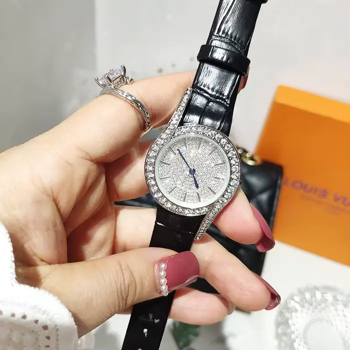 Montre Quartz Strass Cristal Élégante Femme Occasions Spéciales Casual Chic Blanc Brun Rouge