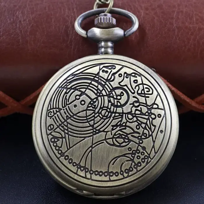 Montre de poche vintage à quartz ajourée