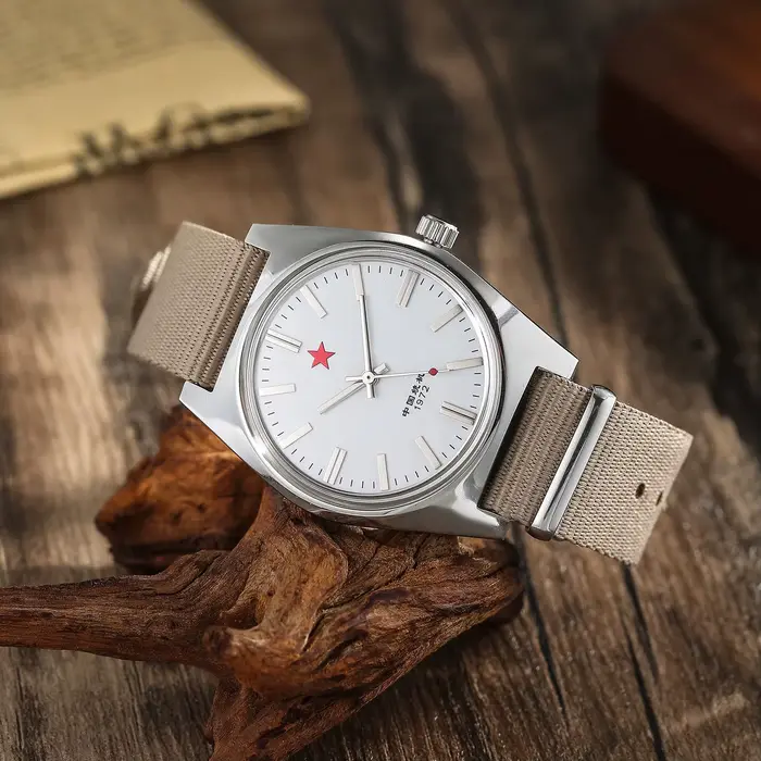 Montre mécanique vintage pour homme Shanghai 7120