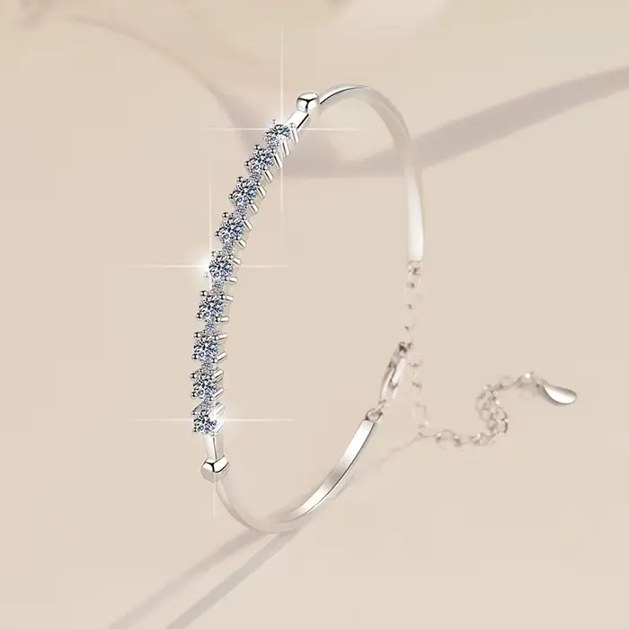 Bracelet plaqué or blanc S925 avec Moissonite couleur D 9*0,1 ct élégant pour femmes occasions spéciales soirée cadeau