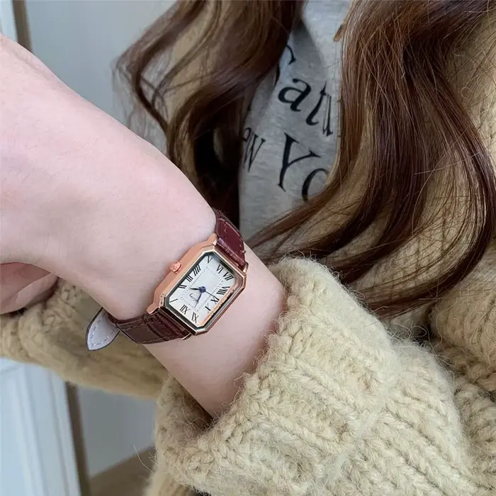 Montre à Quartz de luxe légère pour femmes