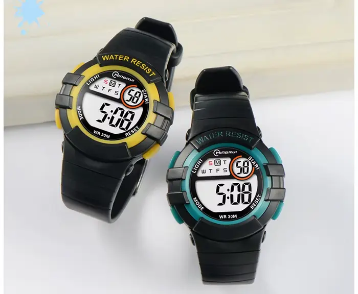 Montres numériques roses pour enfants