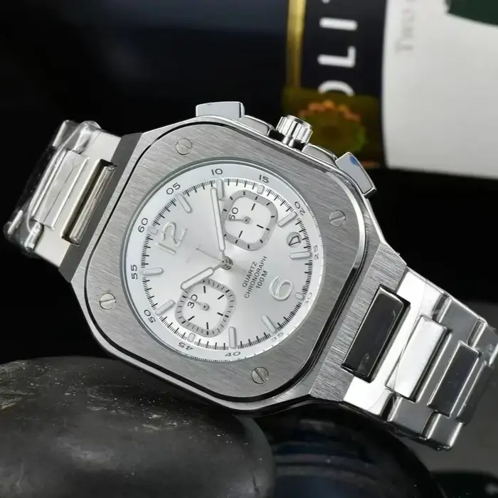 Montre de luxe en acier inoxydable XCL avec bracelet en silicone pour hommes style carré quartz élégante et étanche pour diverses occasions