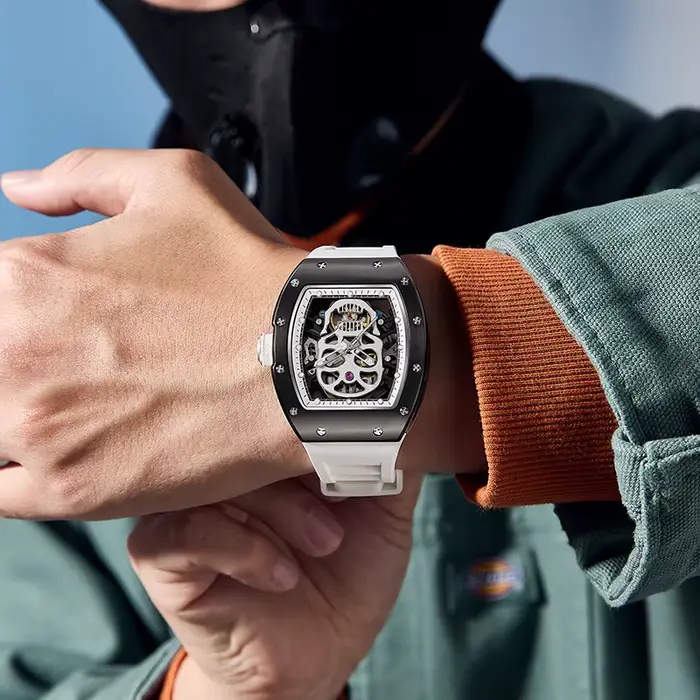 Montre mécanique à mouvement automatique pour hommes