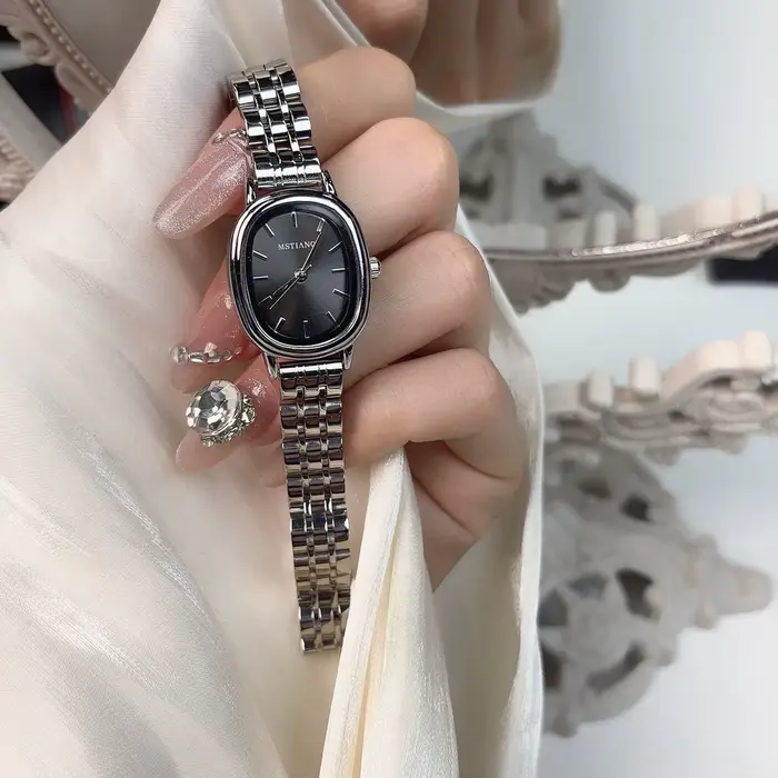 Montre pour femme de marque célèbre, petit cadran ovale, montre à quartz verte, cadeau de luxe pour 