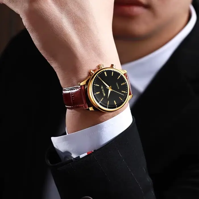 Nouvelle Montre Classique Rétro en Cuir pour Hommes et Femmes