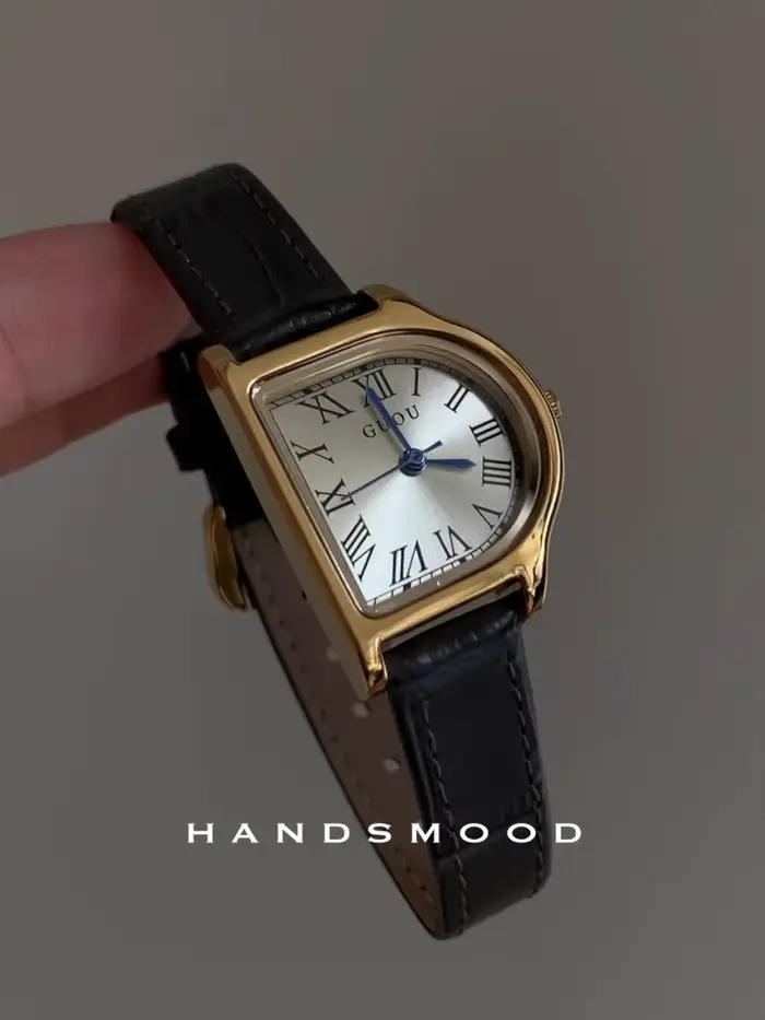 Femmes montre à Quartz conception Unique Reloj Vintage noir marron bracelet en cuir horloge dames Simple mode Orologio filles montre-bracelet