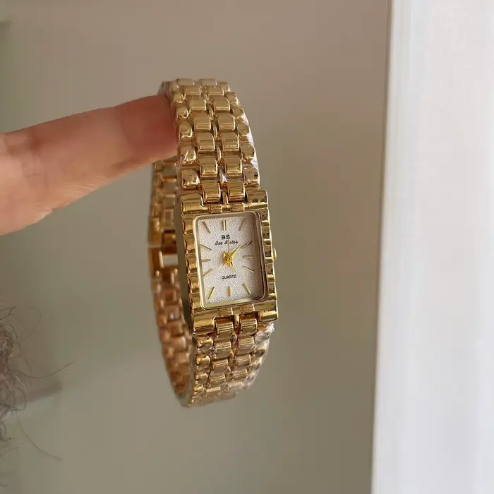 Montre en or pour femmes carré dames montres à Quartz en acier inoxydable femmes petite montre en or