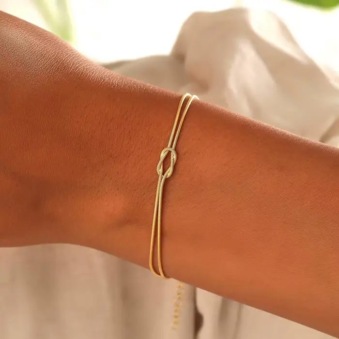 Bracelets de couple avec nœud d'amour