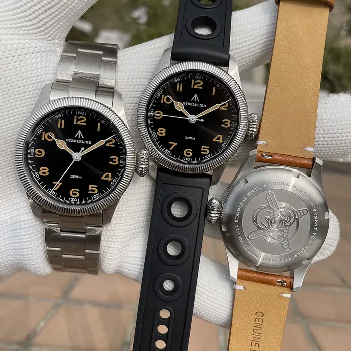 Montre STEELFLIER SF741 à Quartz avec Bracelet en Acier Inoxydable pour Hommes Occasions Sportives et Plongées