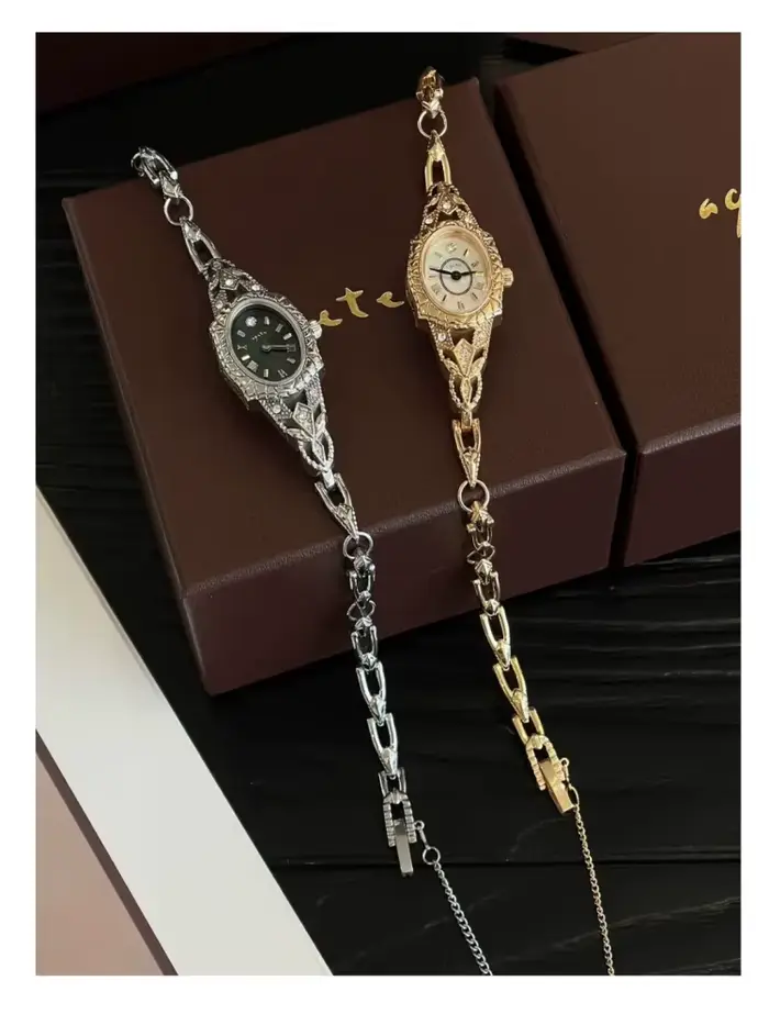 Montre rétro luxueuse résistante à l'eau pour femmes occasions spéciales quartz bracelet laiton plaqué or