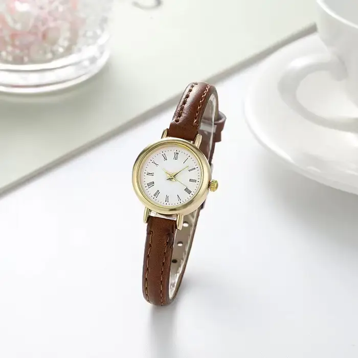 Femmes montres mode petit cadran Roma dames bracelet en cuir montre à Quartz Reloj Mujer filles horl