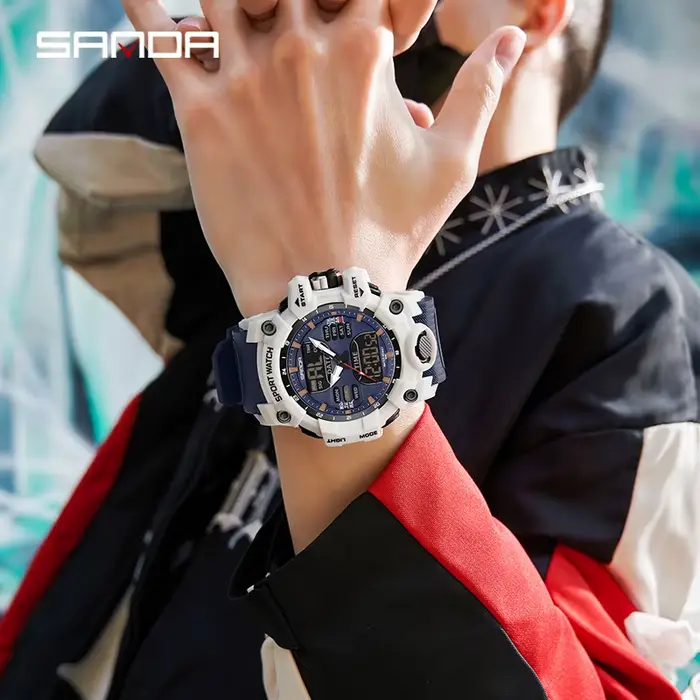 Montre SANDA double affichage sport quartz homme résistante à l'eau multifonctionnelles occassions spéciales