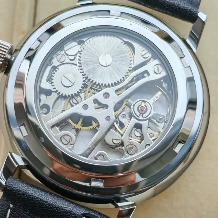 Montre-bracelet mécanique antique unisexe avec mouvement automatique verre bombé vintage design résistant à l'eau pour homme femme occasions spéciales