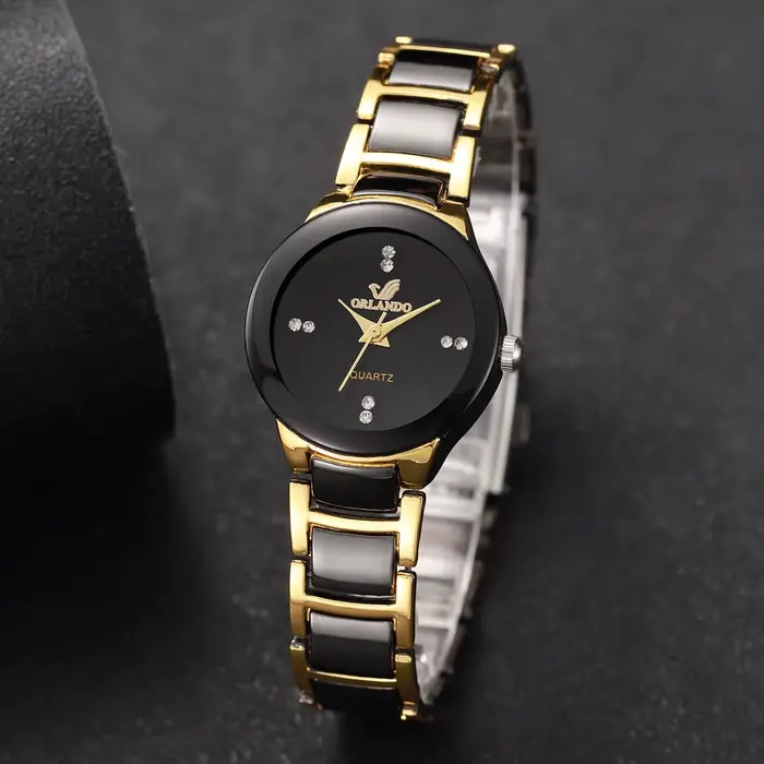 Montre pour femme en strass à la mode