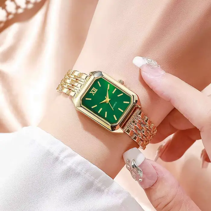 Montre à Quartz Rectangulaire pour Femmes Accessoire Mode Élégant Bracelet Alliage Précision Horlogère Occasions Spéciales