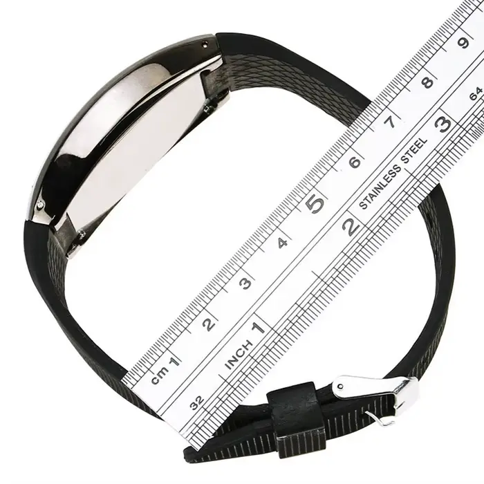 Montre d'aviation étanche noire unisexe cadran luminescent LED bracelet en caoutchouc pour activités sportives et nautiques