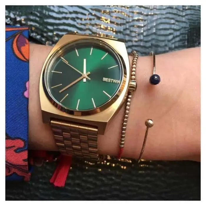Montre de Luxe à Grand Cadran Vert Élégante Bracelet en Acier Quartz Étanche Occasions Spéciales Cadeau