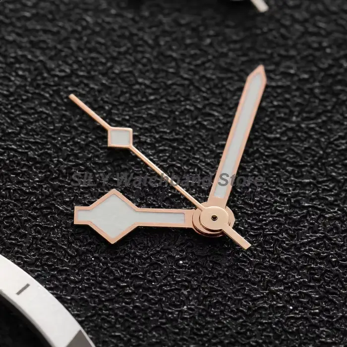 Aiguilles lumineuses flocon de neige argent/noir/or/jaune montre