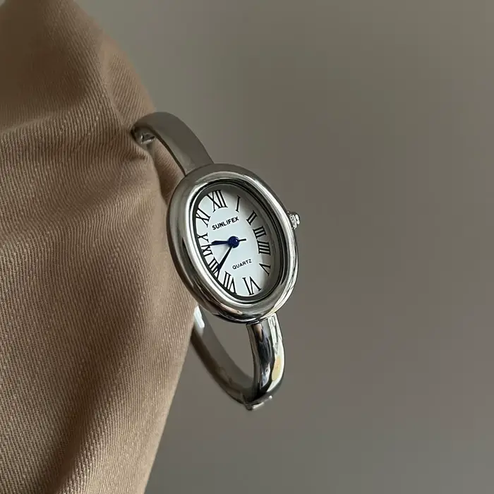 Montre de baignoire femmes haut de gamme or Rose lumière luxe rond Bracelet en métal montres dames mode Quartz
