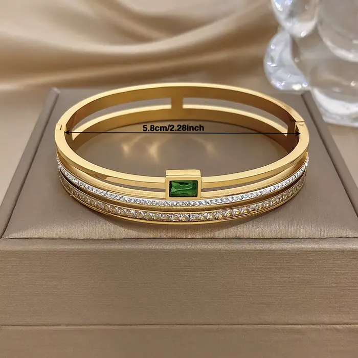 Bracelet manchette de luxe en acier inoxydable ajouré pour femme