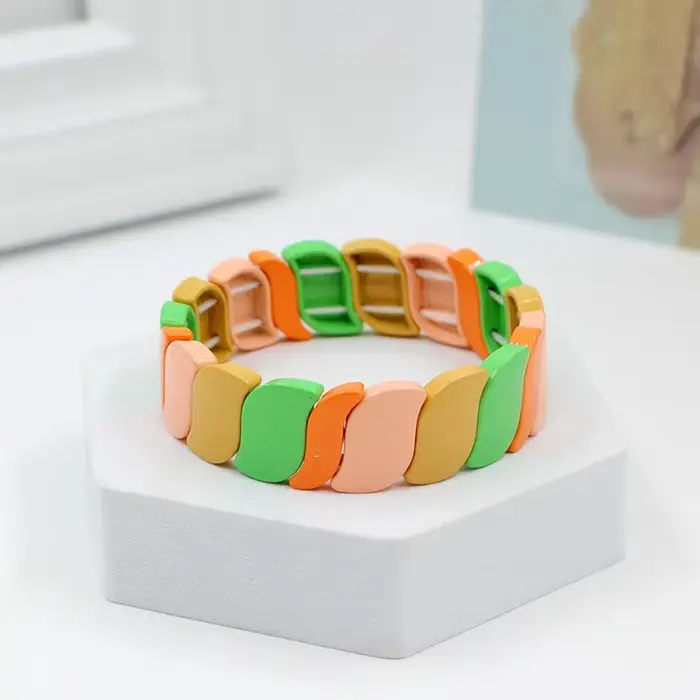 Bracelet en émail feuille géométrique superposé macaron color femme romantique occasions spéciales