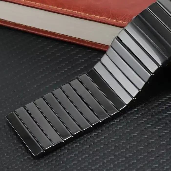 Bracelet de remplacement en céramique pour montres traditionnelles élégantes et robustes occasions quotidiennes et spéciales