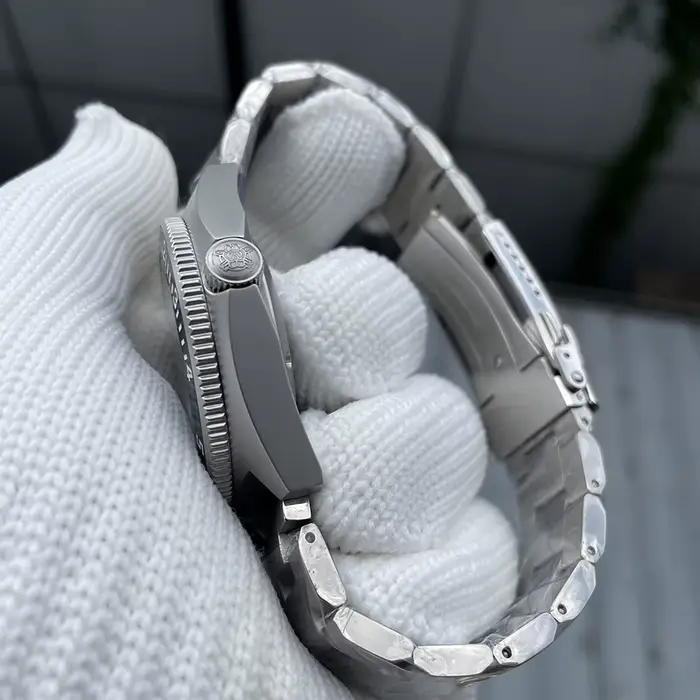 Montre STEELDIVE SD1944 en acier inoxydable avec lunette en céramique pour plongeurs, résistante à l'eau jusqu'à 20 bars, idéale pour les amateurs de sports nautiques et les explorateurs de l'océan