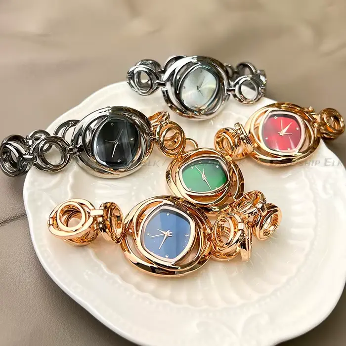 Montre-Bracelet en or classique de luxe pour femmes montres de mode Bracelet en alliage cadran rond